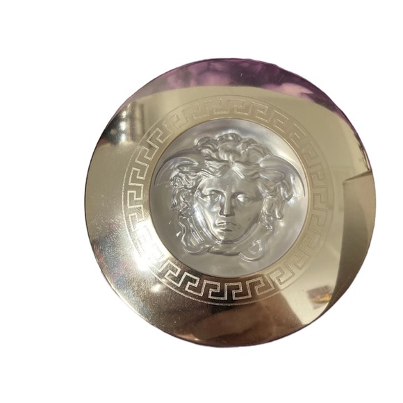New in box Versace Medusa Compact Glam Touch blush - Picture 4 of 4